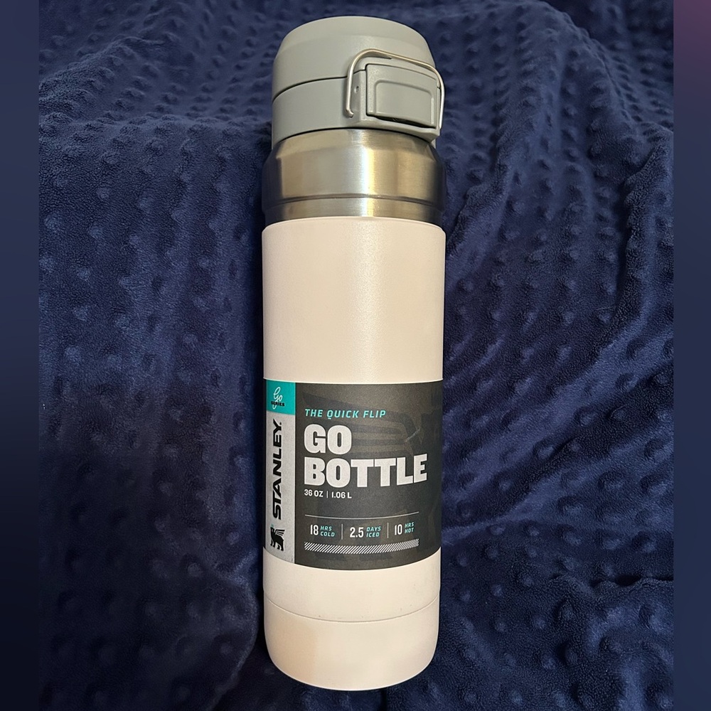 Stanley Quick Flip GO Water Bottle 36 oz